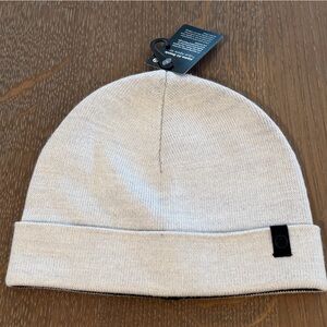 NWT Lululemon Alpine Air Beanie – One Size – Neutral Beige